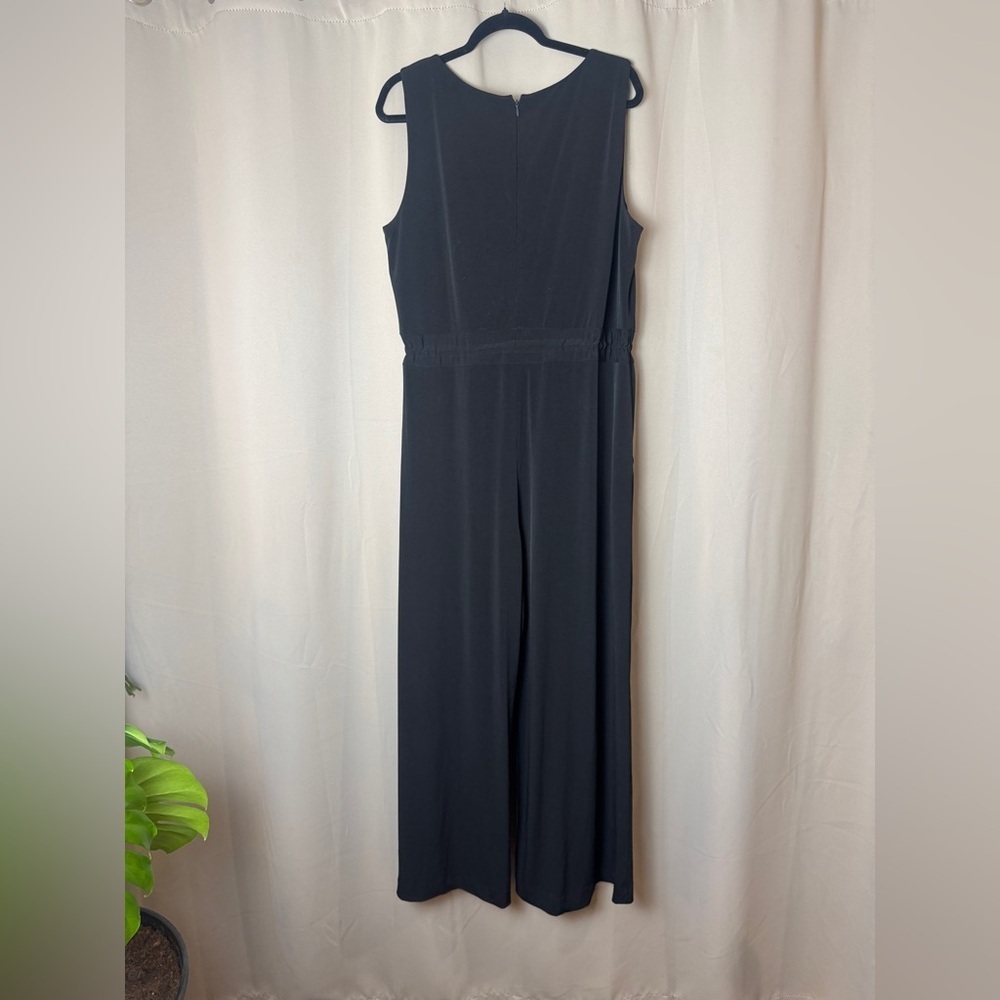 Women’s black Tahari Wide Leg Romper - Picture 3 of 8